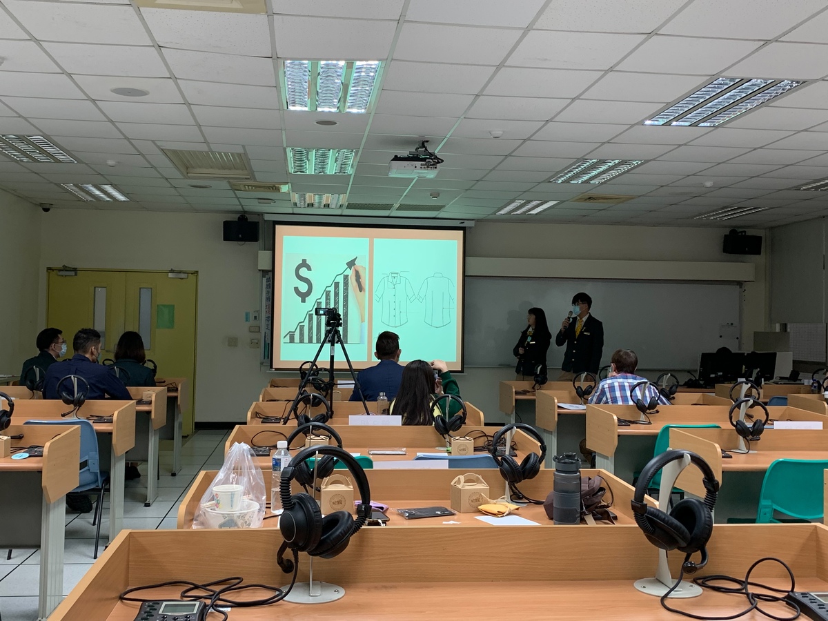 110-1英文簡報比賽圖片