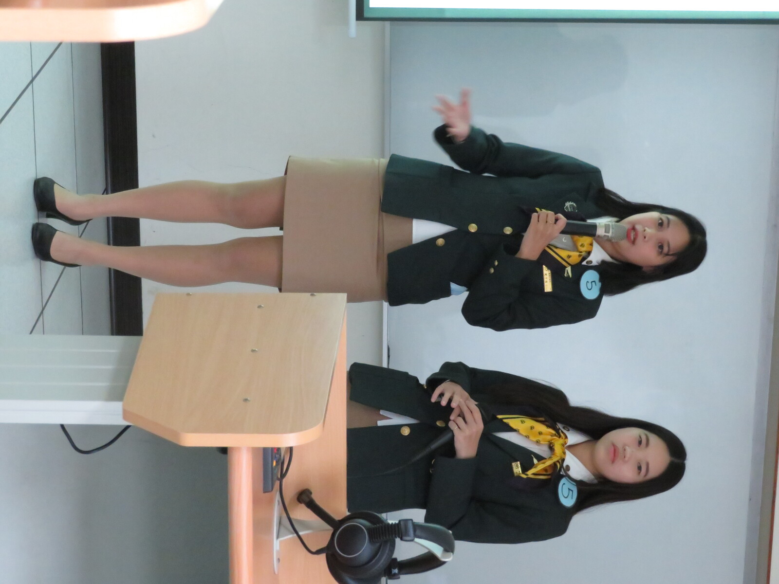 110-1英文簡報比賽圖片